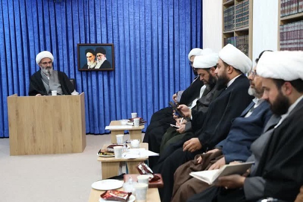 حجت الاسلام مرتضی مطیعی در شورای راهبری اعتکاف استان سمنان حجت الاسلام مرتضی مطیعی در شورای راهبری اعتکاف استان سمنان