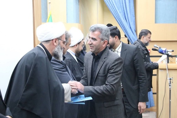 اعطای رتبه تقدیر ویژه به آموزش و پرورش استان سمنان در حوزه اقامه نماز اعطای رتبه تقدیر ویژه به آموزش و پرورش استان سمنان در حوزه اقامه نماز