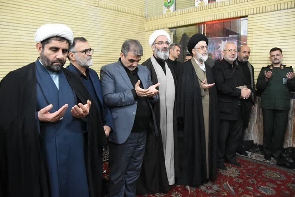 برگزاری آیین وداع با آیتالله شاهچراغی در سمنان برگزاری آیین وداع با آیتالله شاهچراغی در سمنان