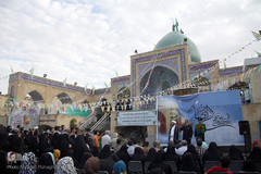 تعويض پرچم گنبد امامزاده علي بن جعفر(ع)