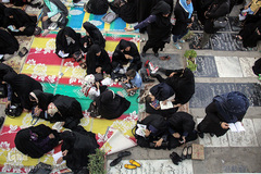 مراسم قرائت دعاي پرفيض عرفه در امامزاده علي بن جعفر صادق(ع) سمنان
