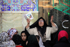 مراسم قرائت دعاي پرفيض عرفه در امامزاده علي بن جعفر صادق(ع) سمنان
