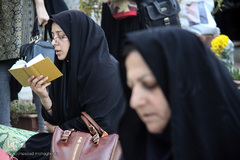 مراسم قرائت دعاي پرفيض عرفه در امامزاده علي بن جعفر صادق(ع) سمنان
