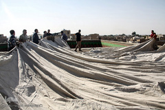 آيين سنتي سياه پوشان و برپايي خيمه عزاداري در آستانه ماه محرم - سمنان
