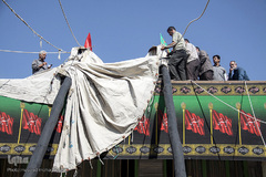 آيين سنتي سياه پوشان و برپايي خيمه عزاداري در آستانه ماه محرم - سمنان
