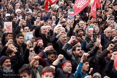 راهپیمایی مردم سمنان در حمایت از پاسخ موشکی سپاه