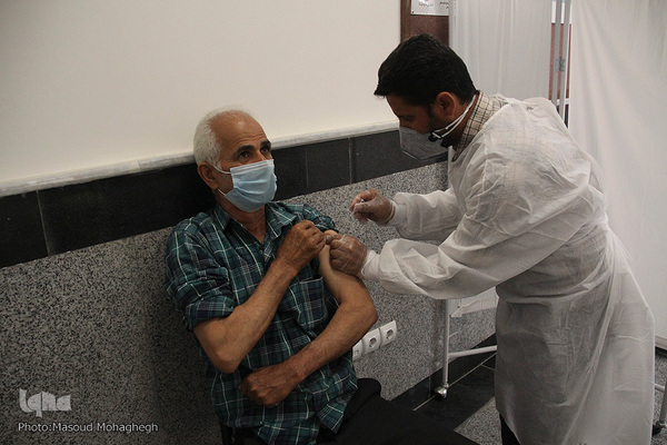 تزریق واکسن کرونا به سنین بالای 70 سال - سمنان