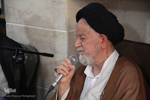 آیین تودیع و معارفه مدیر مرکز خدمات حوزه های علمیه استان سمنان