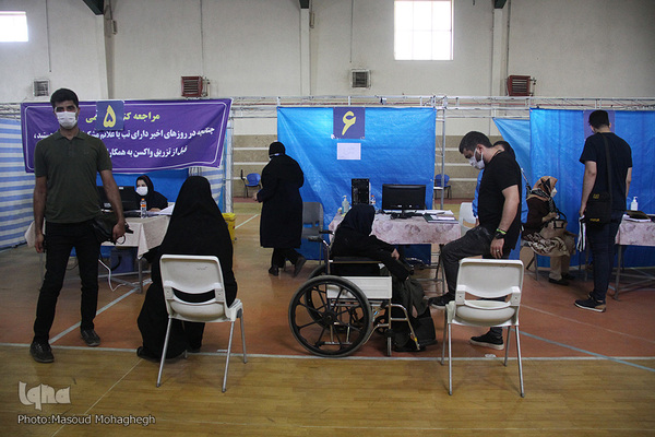 تزریق واکسن ایرانی کوو برکت در سمنان