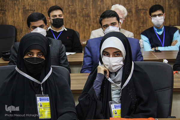 مسابقات مناظره دانشجویان استان سمنان