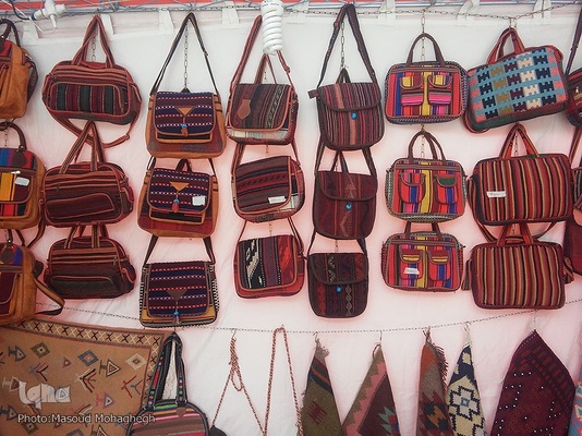 نمایشگاه صنایع دستی و تولیدات مشاغل خانگی در سمنان