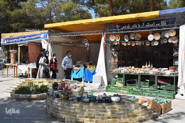 نمایشگاه صنایع دستی و تولیدات مشاغل خانگی در سمنان