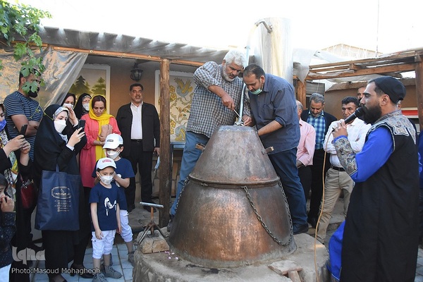 جشنواره گل و گلاب محمدی - سمنان‎‎