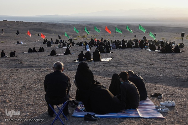 عزاداری تاسوعای حسینی در کویر «خوریان» سمنان