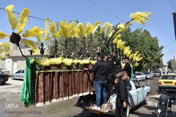 حسینیه ایران؛ آیین سنتی "زانوزدن" در روستای لاسجرد سمنان