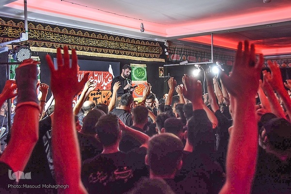 عزاداری شب هشتم محرم در سمنان‎