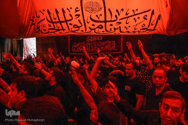 عزاداری شب هشتم محرم در سمنان‎