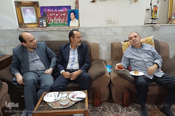 دیدار مسئولان جهاددانشگاهی سمنان با خانواده شهید نیک ذات‎