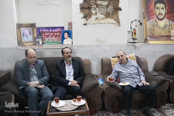 دیدار مسئولان جهاددانشگاهی سمنان با خانواده شهید نیک ذات‎