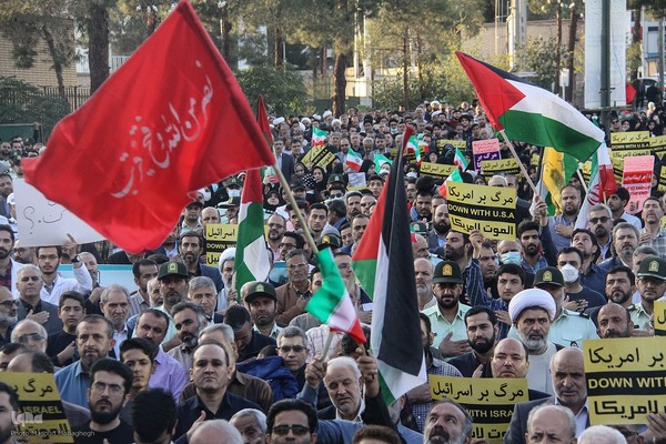 تجمع مردم سمنان در محکومیت جنایت اسرائیل در غزه‎