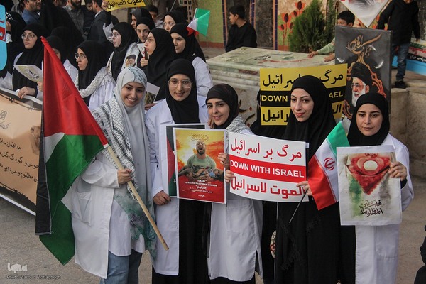 تجمع مردم سمنان در محکومیت جنایت اسرائیل در غزه‎