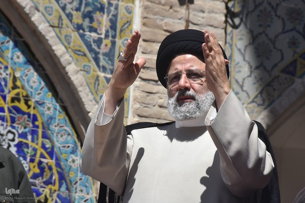 استقبال پرشور مردم سمنان از رئیس جمهور