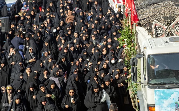 مراسم تشییع ۶ شهید گمنام در سمنان