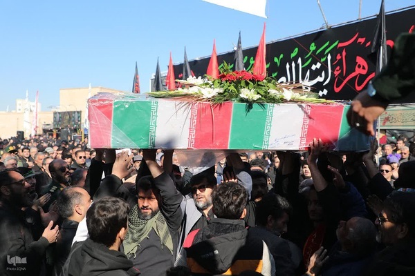 مراسم تشییع ۶ شهید گمنام در سمنان