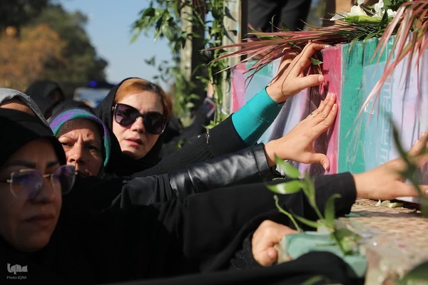 مراسم تشییع ۶ شهید گمنام در سمنان