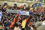 Germania, il movimento anti-Islam Pegida scende in piazza