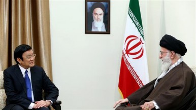 Guida Suprema dell'Iran elogia Ho Chi Minh e il generale Giap