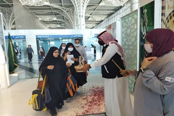 Hajj: primo gruppo di pellegrini giunto a Medina