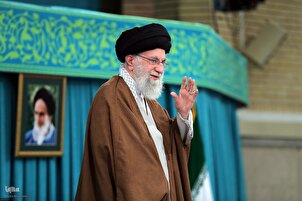 د اسلامی انقلاب له معظم لارښود سره د امنیت د شهیدانو د کورنیو لیدۀ کاته