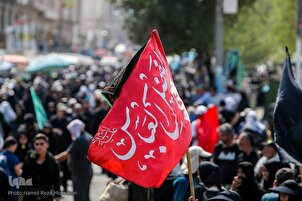 Irak'ın kutsal kenti Necef'te "Erbain" havası